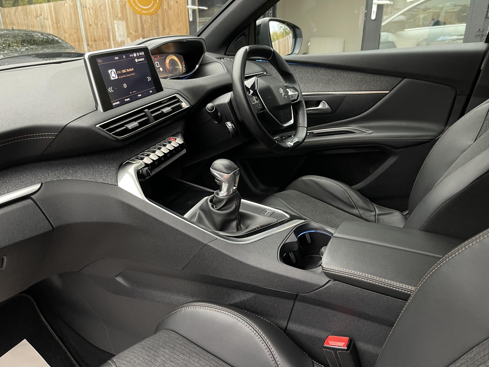 Peugeot 3008 1.2 PureTech GT Line SUV 5dr Petrol Manual Euro 6 (s/s) (130 ps)