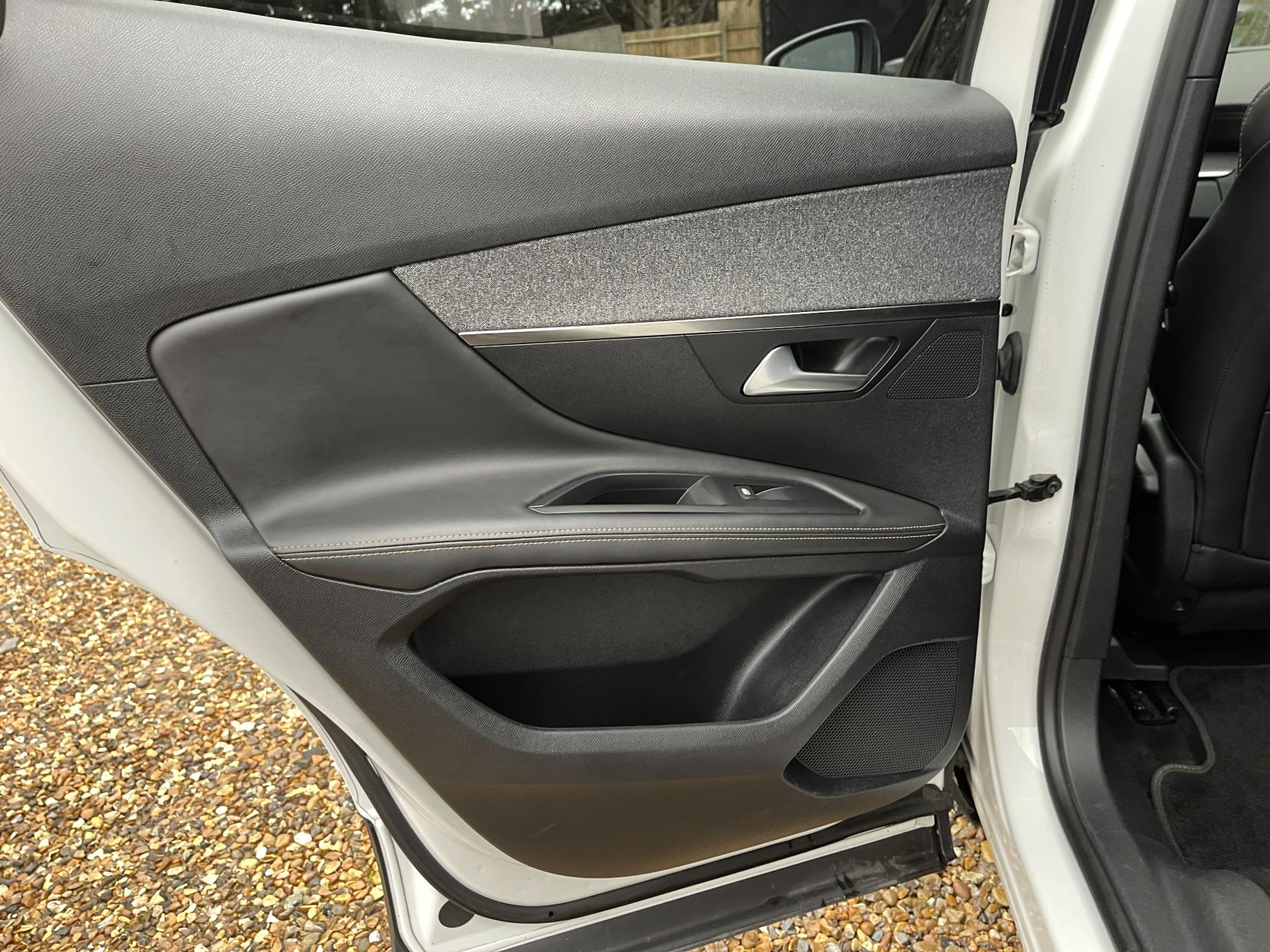 Peugeot 3008 1.2 PureTech GT Line SUV 5dr Petrol Manual Euro 6 (s/s) (130 ps)