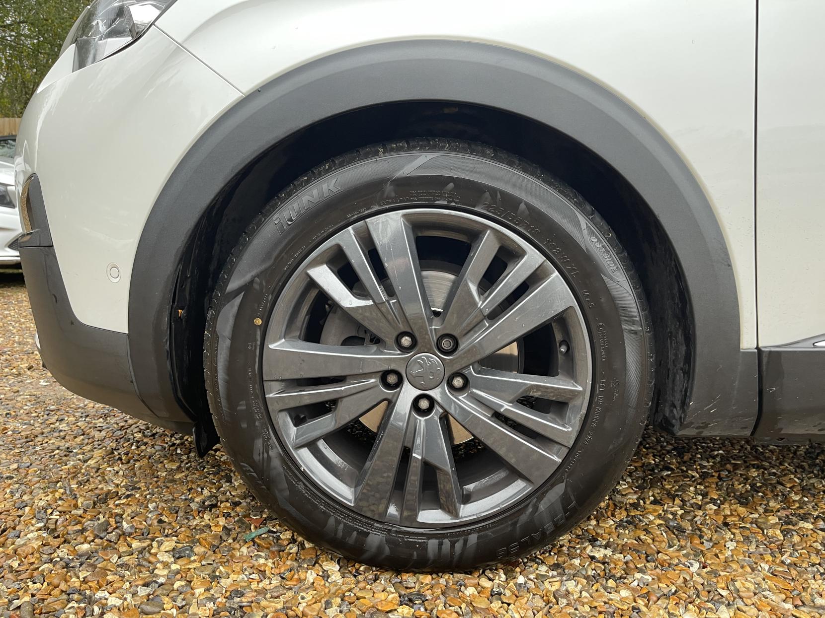 Peugeot 3008 1.2 PureTech GT Line SUV 5dr Petrol Manual Euro 6 (s/s) (130 ps)