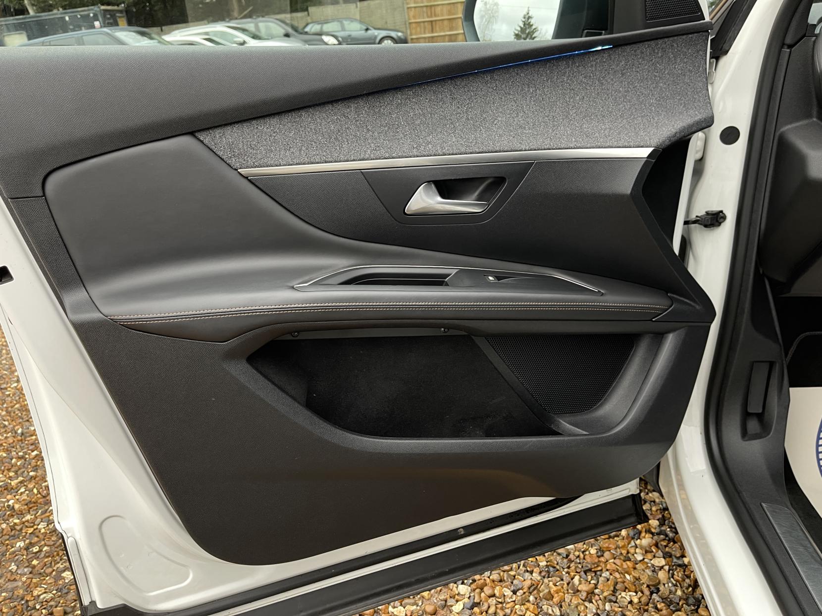 Peugeot 3008 1.2 PureTech GT Line SUV 5dr Petrol Manual Euro 6 (s/s) (130 ps)