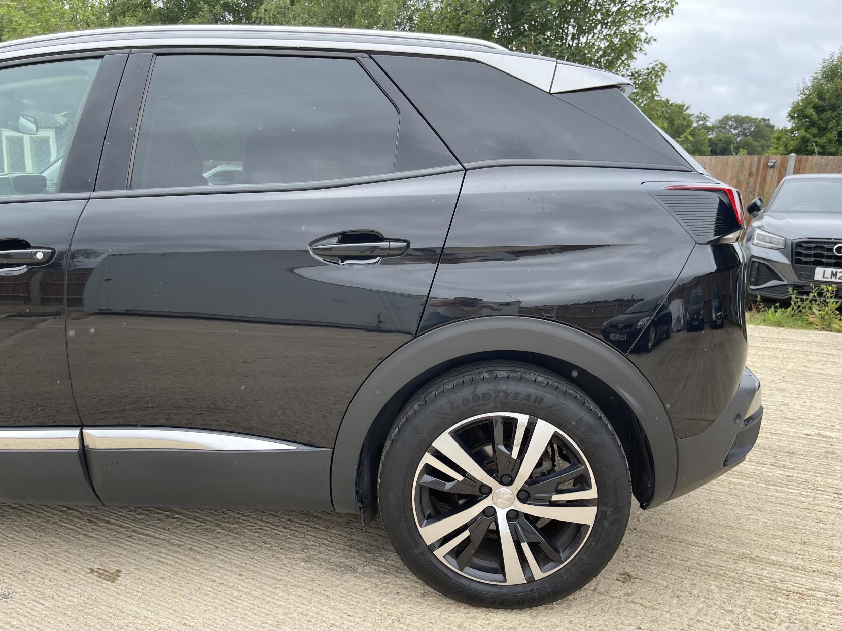 Peugeot 3008 1.2 PureTech Allure SUV 5dr Petrol Manual Euro 6 (s/s) (130 ps)