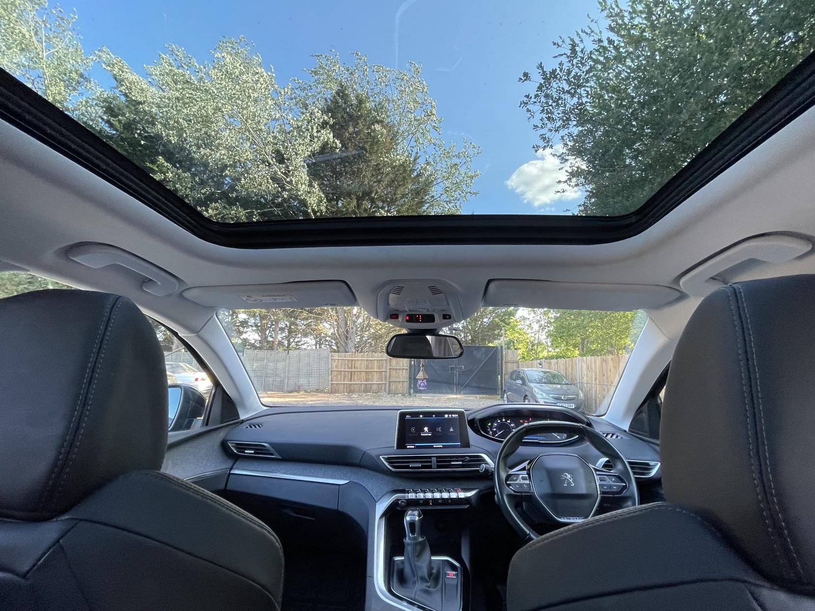 Peugeot 3008 1.2 PureTech Allure SUV 5dr Petrol Manual Euro 6 (s/s) (130 ps)