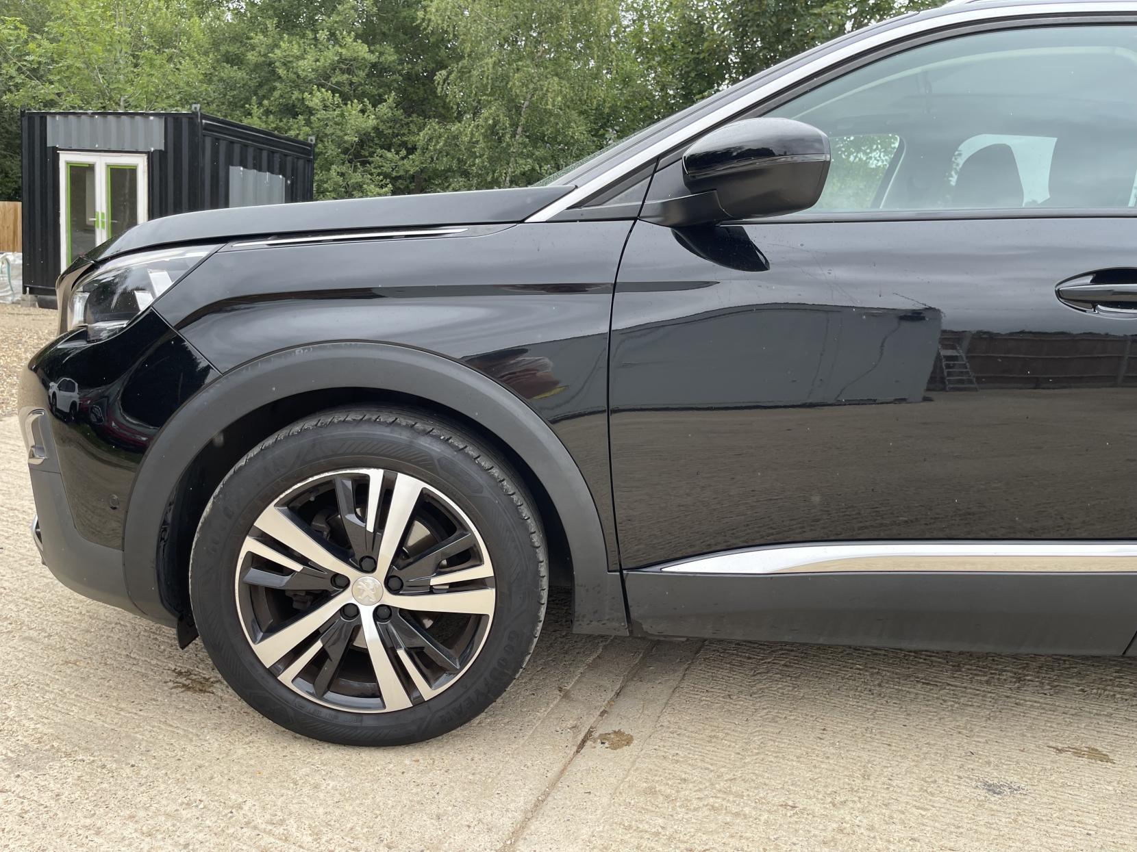 Peugeot 3008 1.2 PureTech Allure SUV 5dr Petrol Manual Euro 6 (s/s) (130 ps)