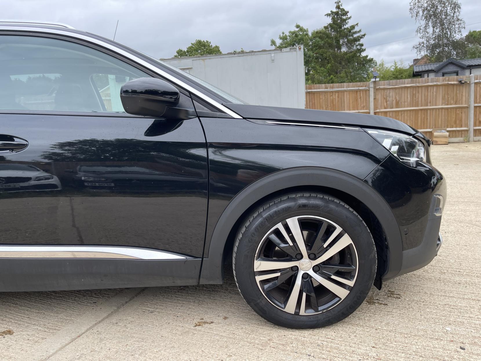 Peugeot 3008 1.2 PureTech Allure SUV 5dr Petrol Manual Euro 6 (s/s) (130 ps)