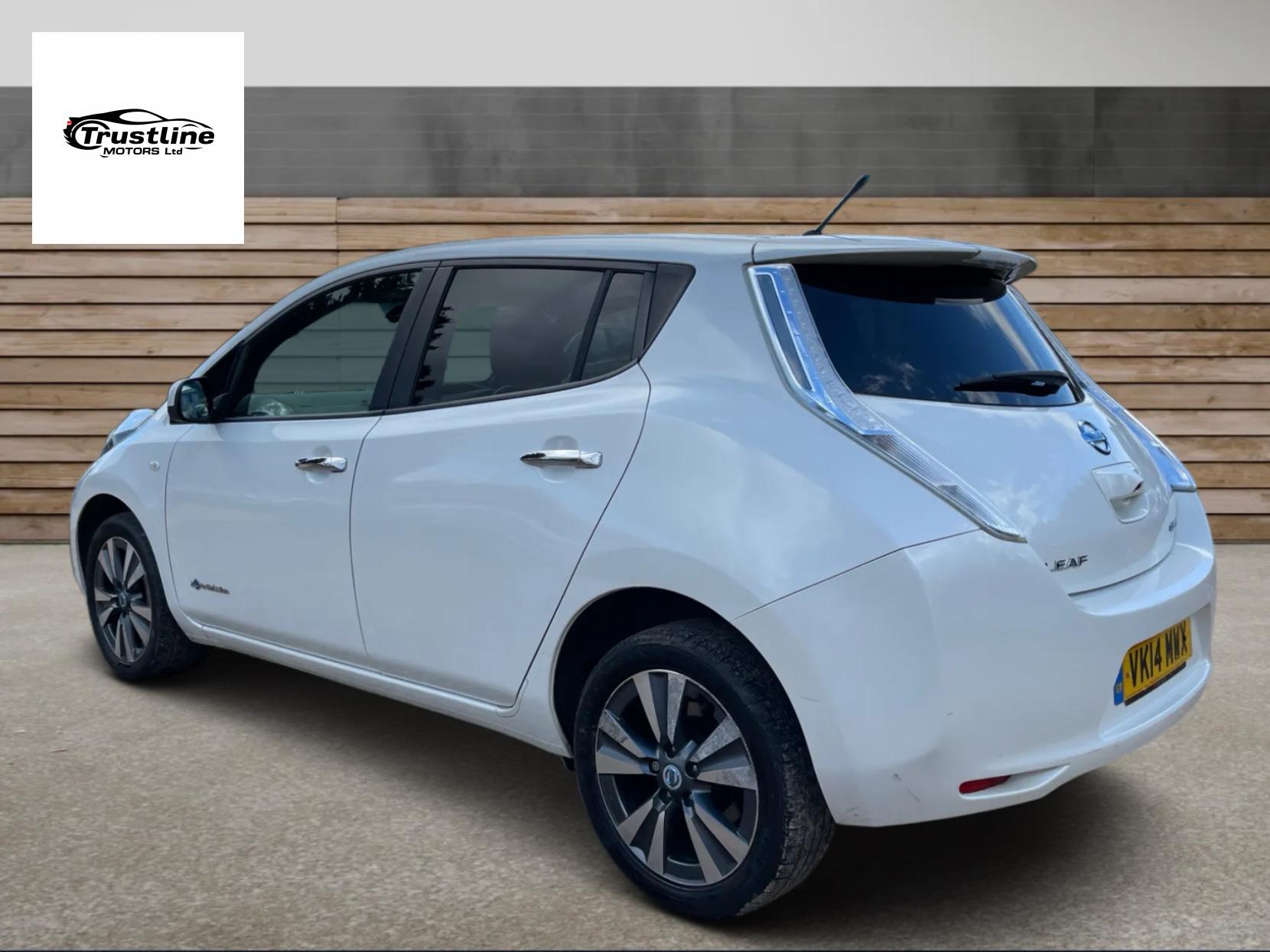 Nissan Leaf 24kWh Tekna Hatchback 5dr Electric Auto (107 bhp)