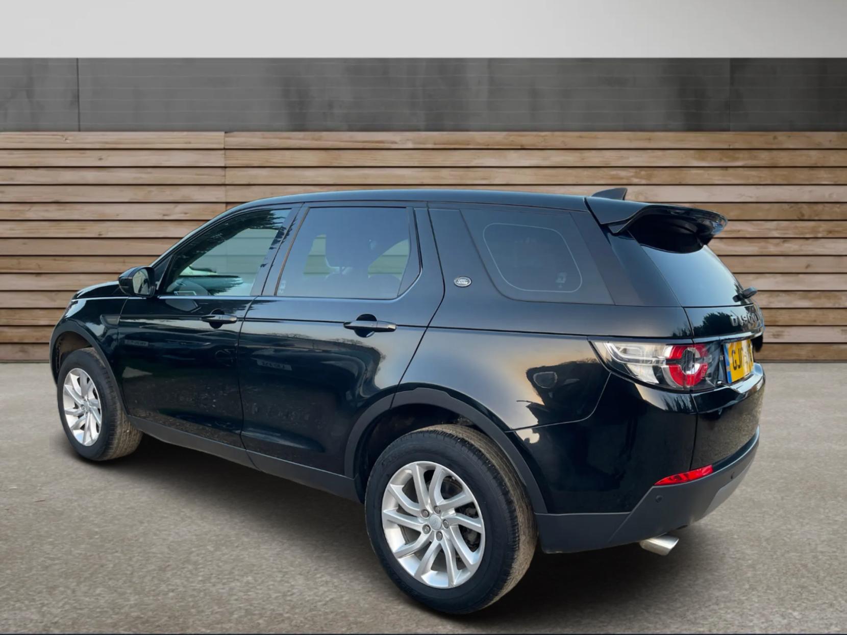 Land Rover Discovery Sport 2.0 TD4 SE Tech SUV 5dr Diesel Manual 4WD Euro 6 (s/s) (180 ps)
