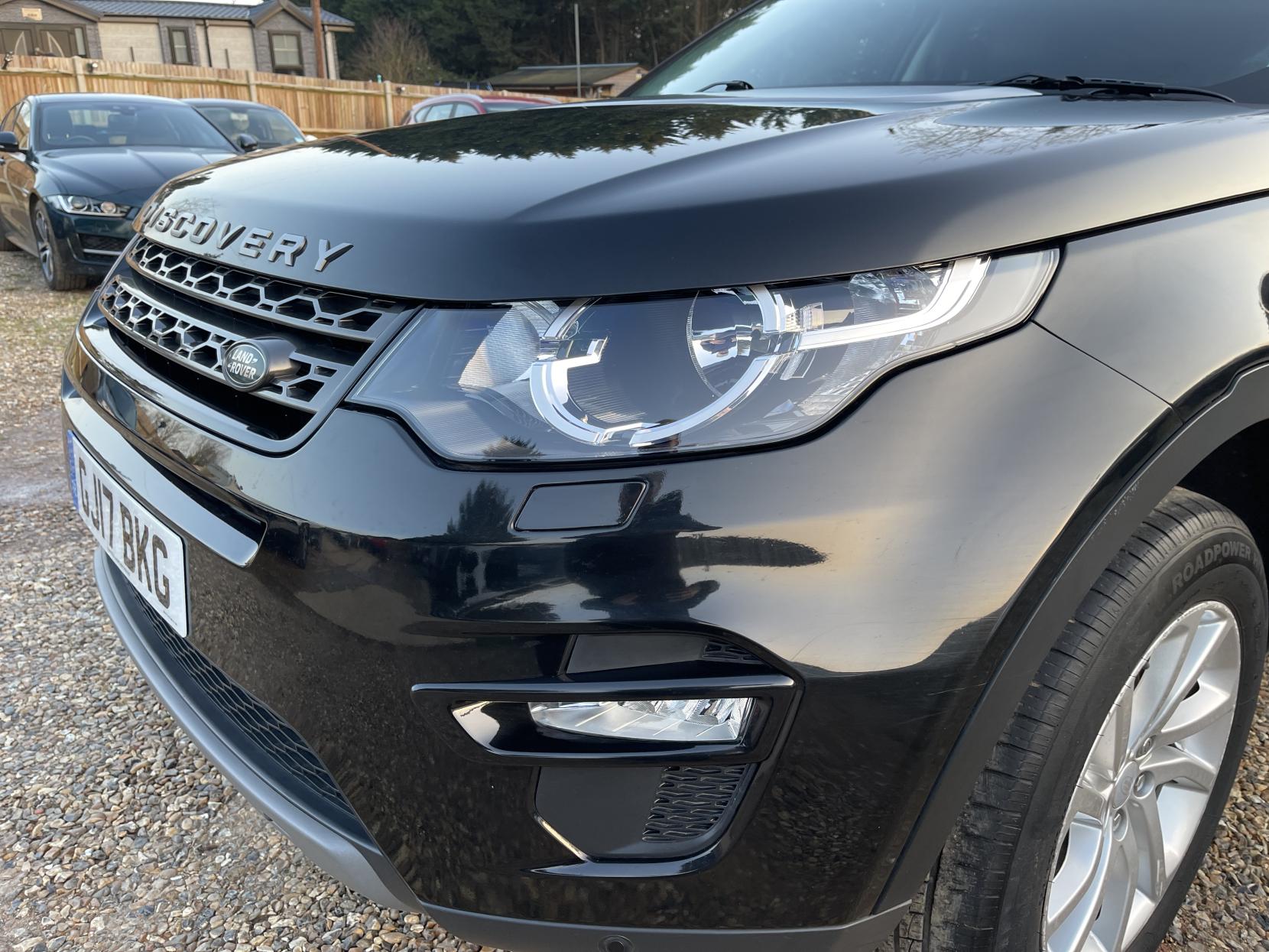 Land Rover Discovery Sport 2.0 TD4 SE Tech SUV 5dr Diesel Manual 4WD Euro 6 (s/s) (180 ps)