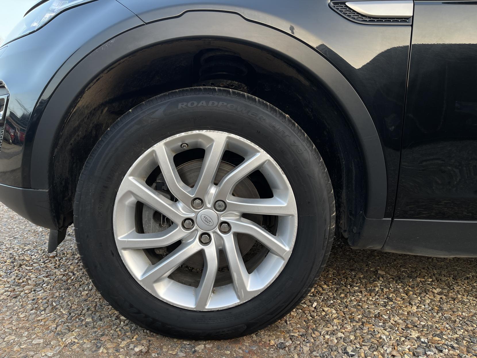 Land Rover Discovery Sport 2.0 TD4 SE Tech SUV 5dr Diesel Manual 4WD Euro 6 (s/s) (180 ps)