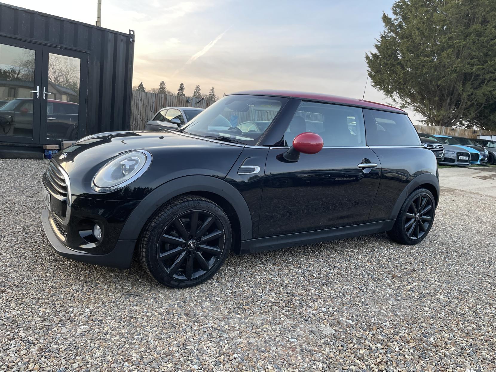 MINI Hatch 1.5 Cooper D Hatchback 3dr Diesel Manual Euro 6 (s/s) (116 ps)