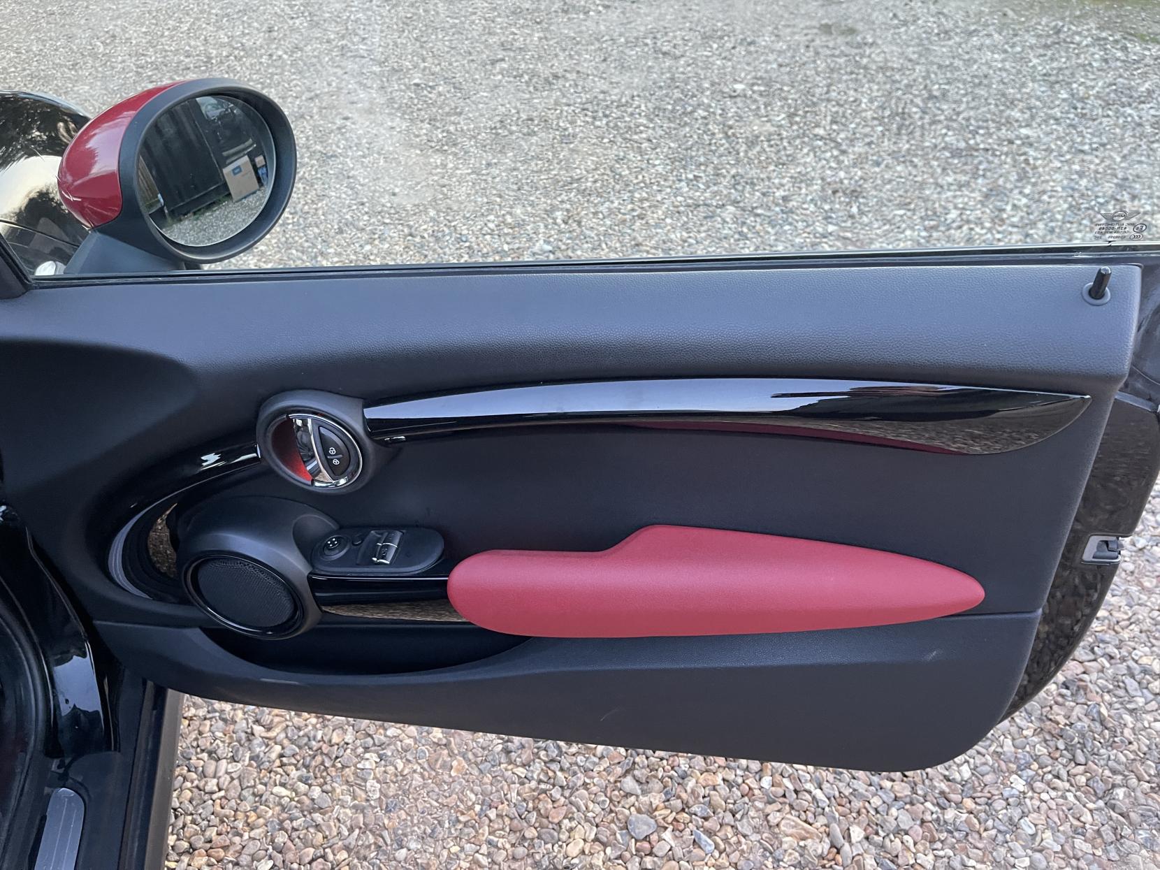 MINI Hatch 1.5 Cooper D Hatchback 3dr Diesel Manual Euro 6 (s/s) (116 ps)