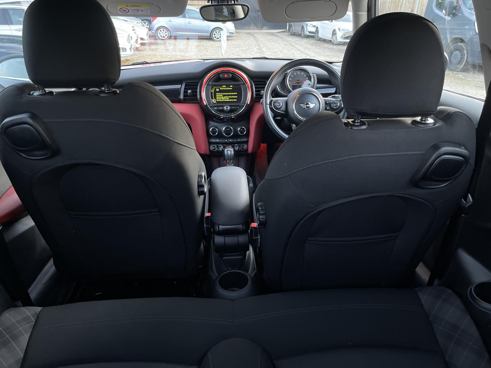 MINI Hatch 1.5 Cooper D Hatchback 3dr Diesel Manual Euro 6 (s/s) (116 ps)