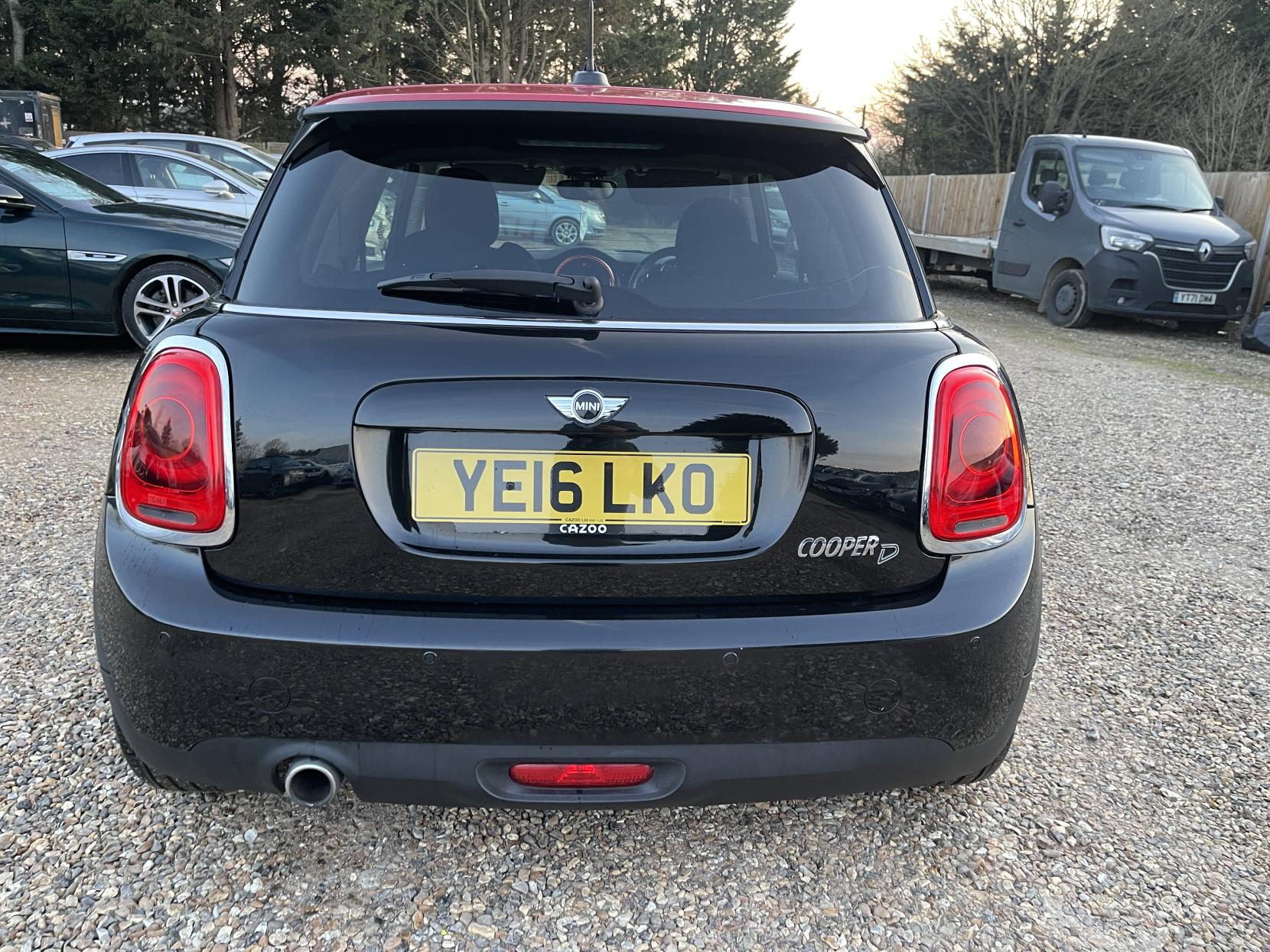 MINI Hatch 1.5 Cooper D Hatchback 3dr Diesel Manual Euro 6 (s/s) (116 ps)