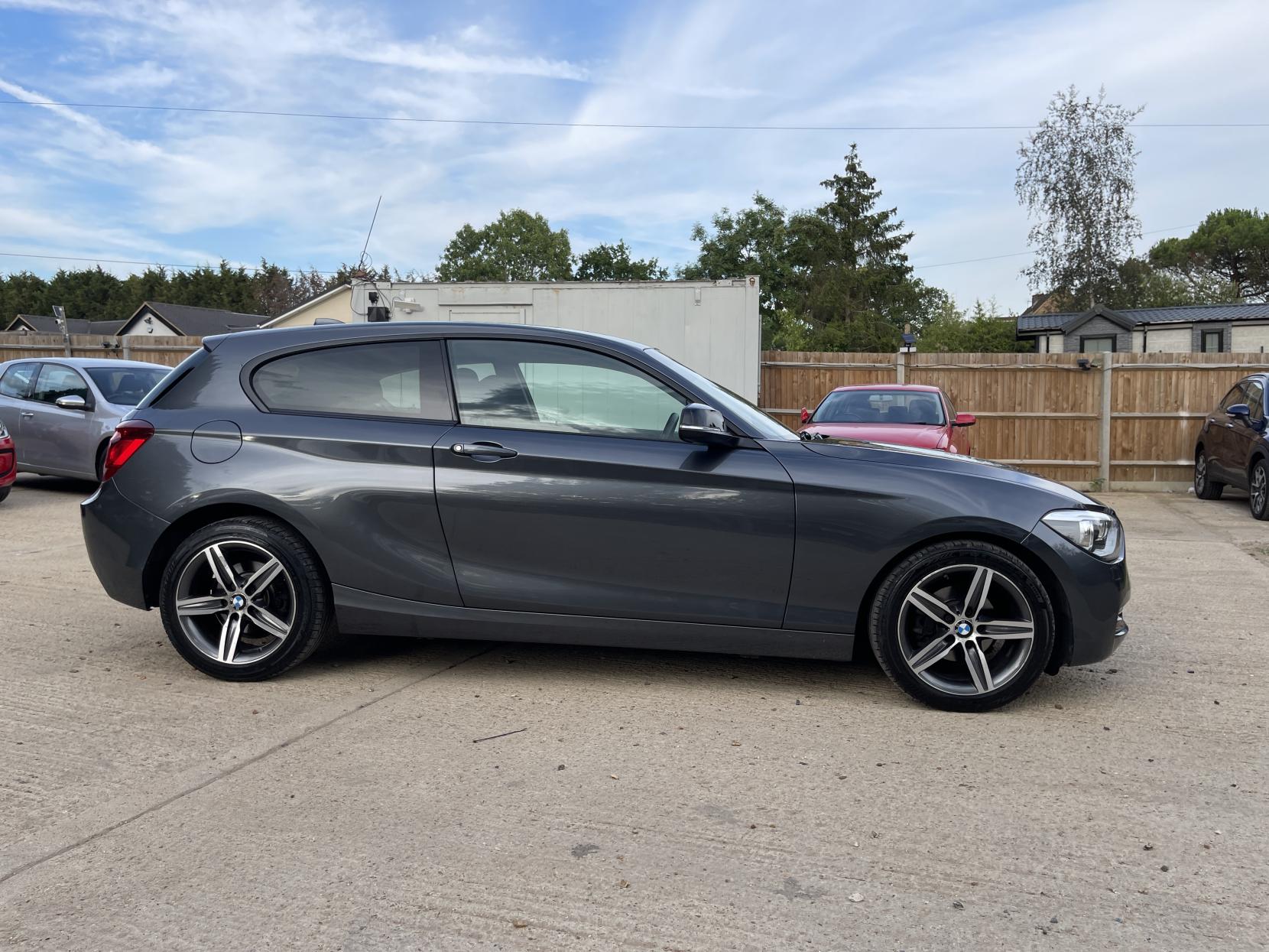 BMW 1 Series 1.6 116i Sport Hatchback 3dr Petrol Manual Euro 6 (s/s) (136 ps)