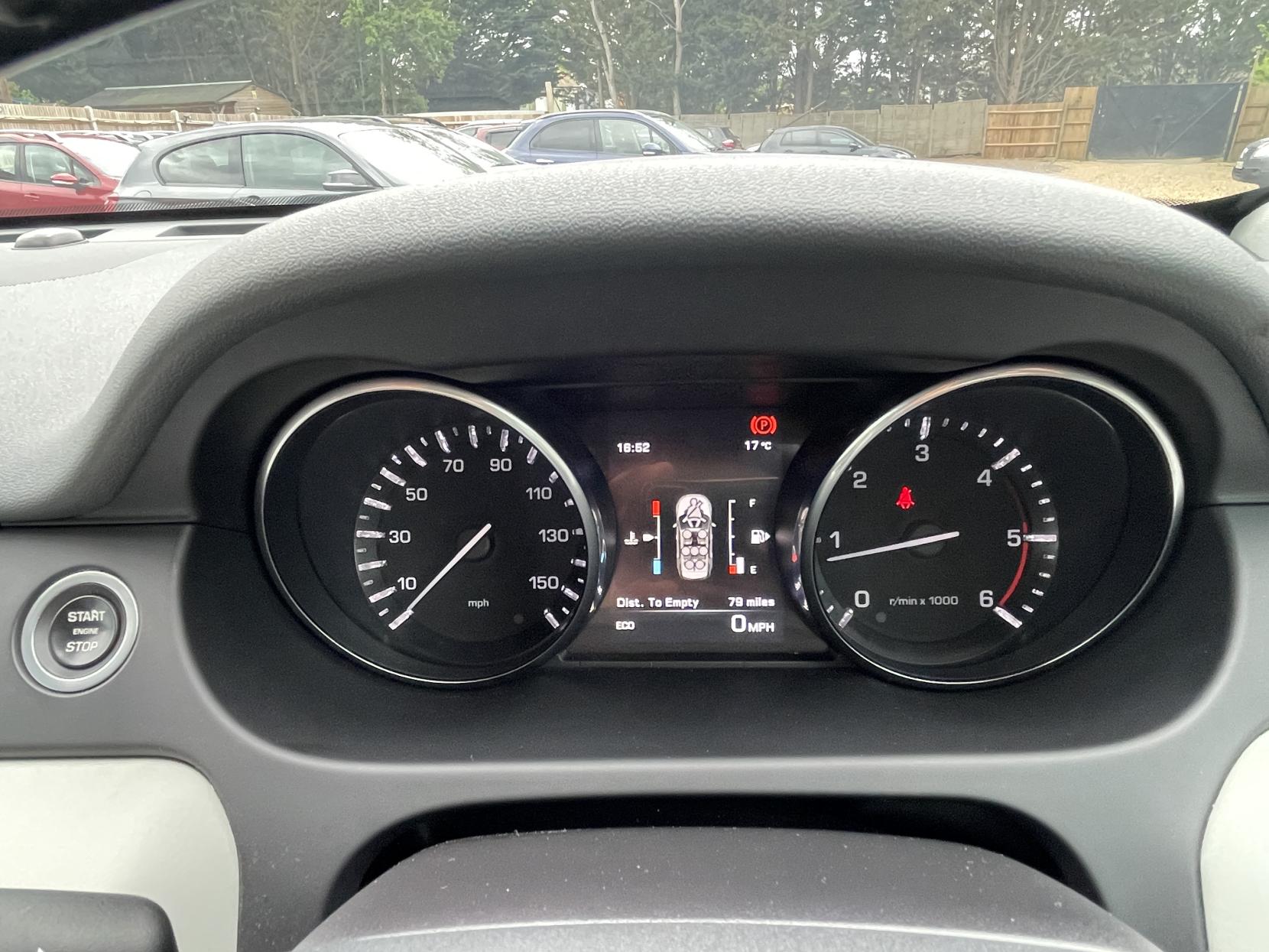 Land Rover Discovery Sport 2.0 TD4 SE Tech SUV 5dr Diesel Manual 4WD Euro 6 (s/s) (180 ps)