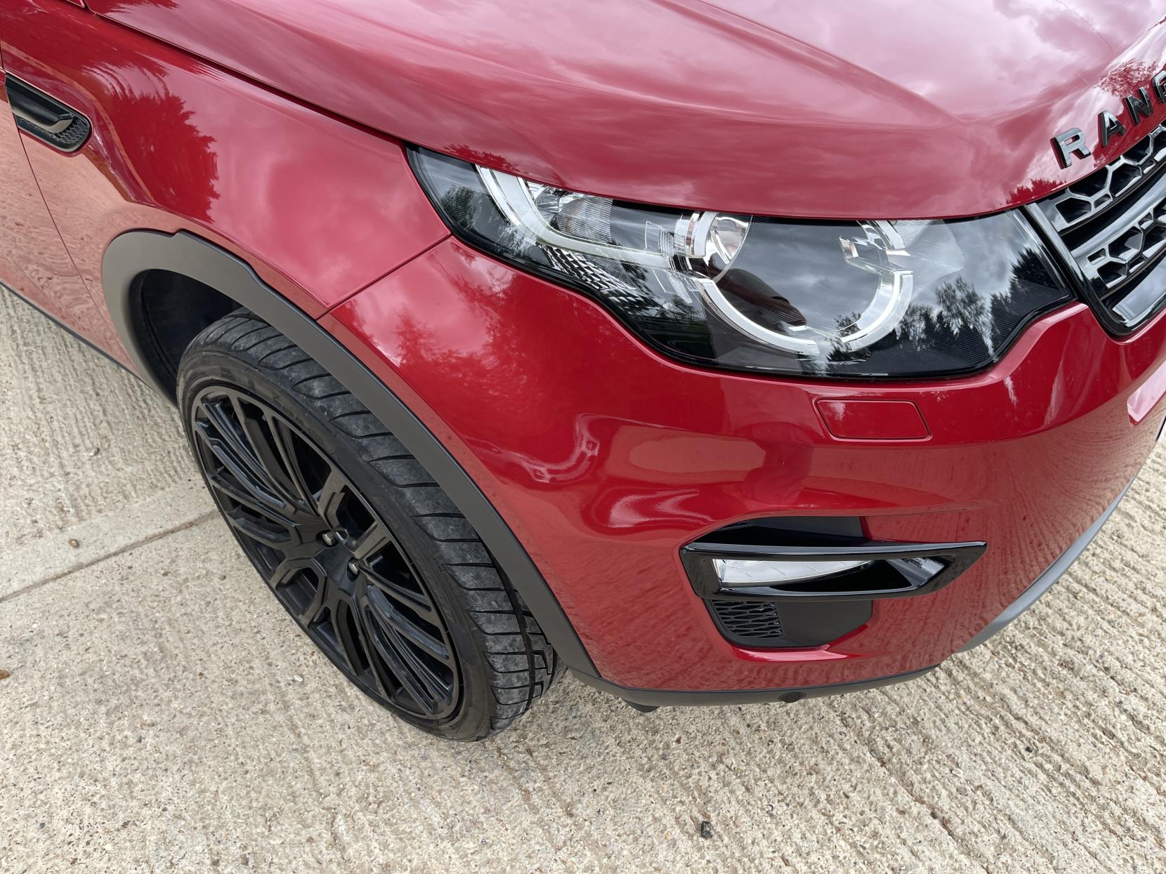 Land Rover Discovery Sport 2.0 TD4 SE Tech SUV 5dr Diesel Manual 4WD Euro 6 (s/s) (180 ps)