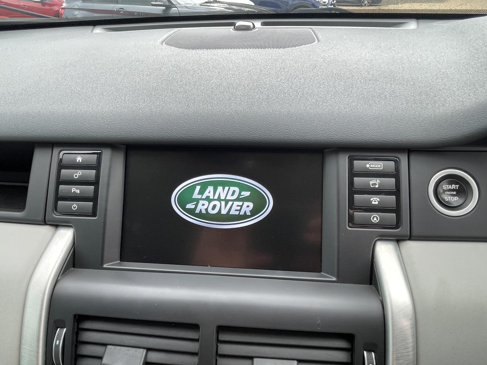Land Rover Discovery Sport 2.0 TD4 SE Tech SUV 5dr Diesel Manual 4WD Euro 6 (s/s) (180 ps)