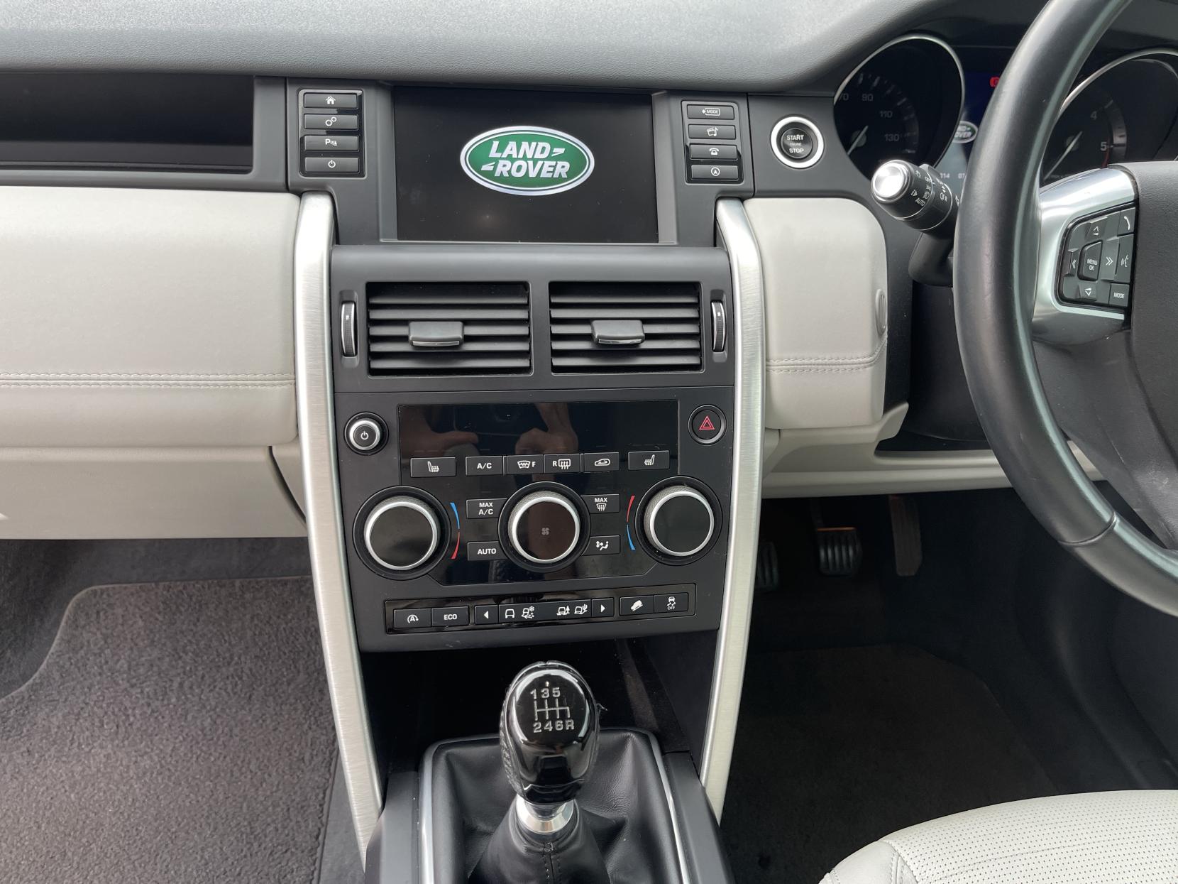 Land Rover Discovery Sport 2.0 TD4 SE Tech SUV 5dr Diesel Manual 4WD Euro 6 (s/s) (180 ps)