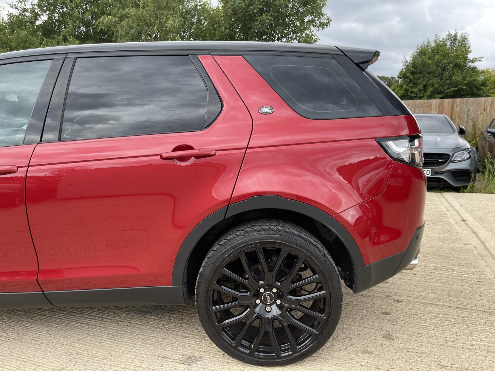 Land Rover Discovery Sport 2.0 TD4 SE Tech SUV 5dr Diesel Manual 4WD Euro 6 (s/s) (180 ps)