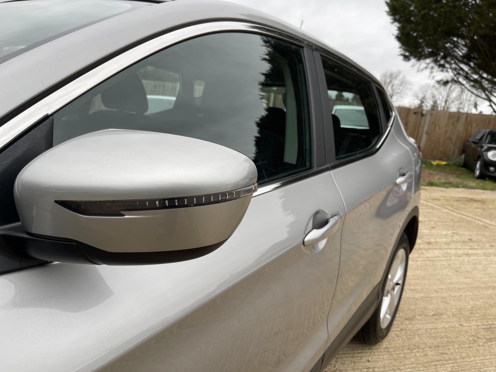 Nissan Qashqai 1.2 DIG-T Acenta SUV 5dr Petrol Manual Euro 6 (s/s) (115 ps)