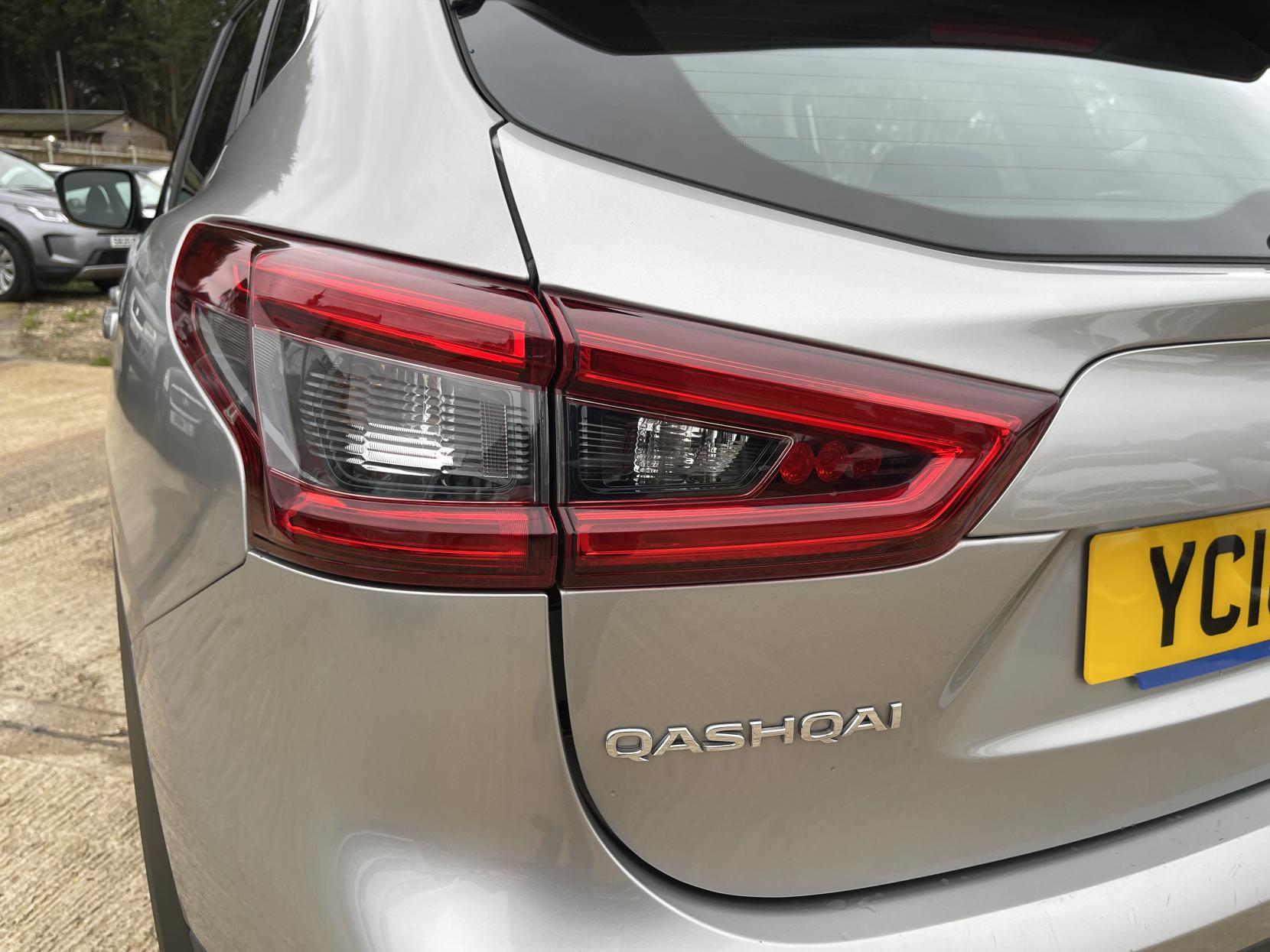 Nissan Qashqai 1.2 DIG-T Acenta SUV 5dr Petrol Manual Euro 6 (s/s) (115 ps)