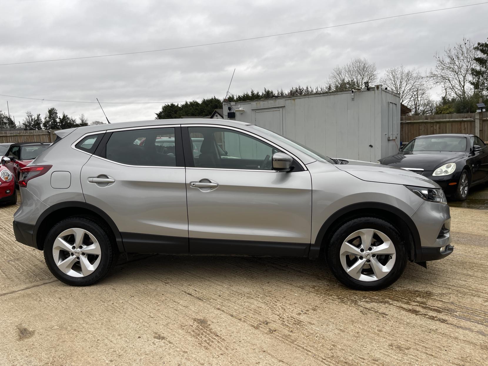 Nissan Qashqai 1.2 DIG-T Acenta SUV 5dr Petrol Manual Euro 6 (s/s) (115 ps)
