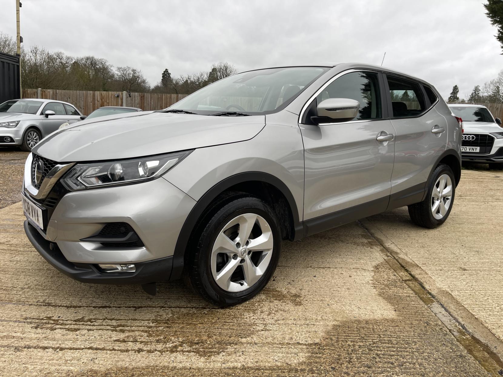 Nissan Qashqai 1.2 DIG-T Acenta SUV 5dr Petrol Manual Euro 6 (s/s) (115 ps)