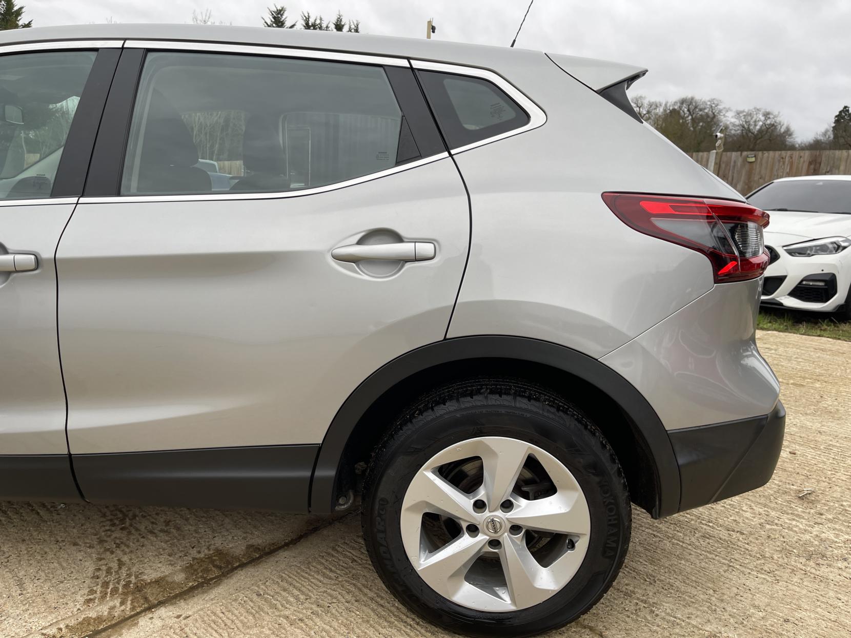 Nissan Qashqai 1.2 DIG-T Acenta SUV 5dr Petrol Manual Euro 6 (s/s) (115 ps)