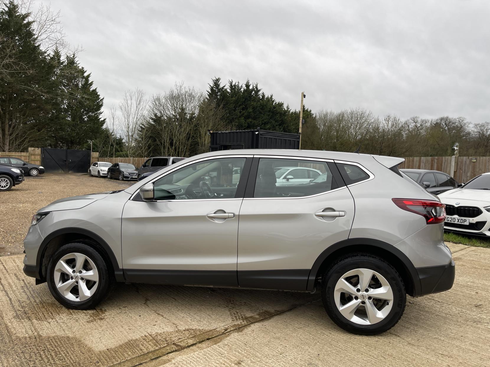 Nissan Qashqai 1.2 DIG-T Acenta SUV 5dr Petrol Manual Euro 6 (s/s) (115 ps)