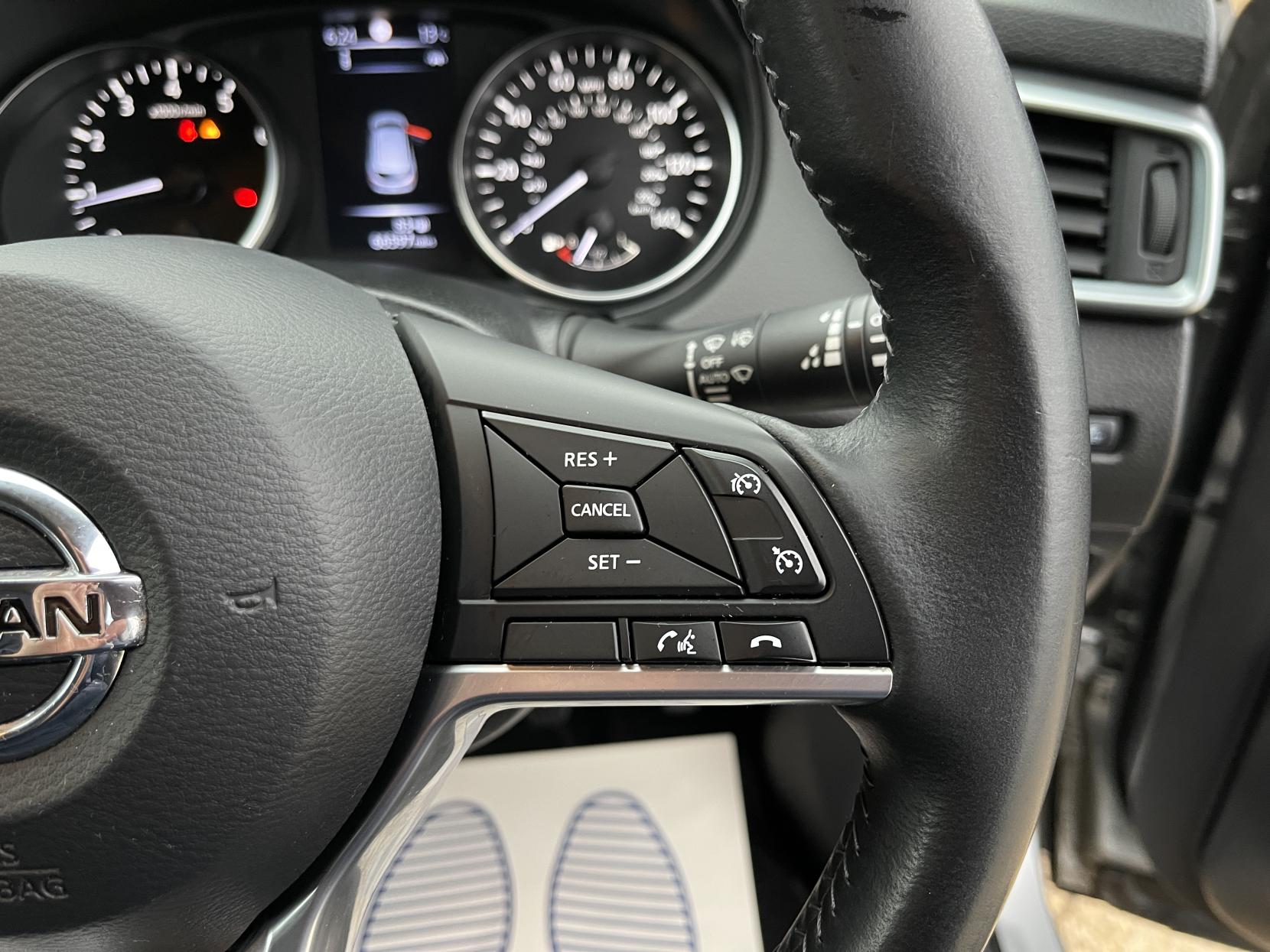 Nissan Qashqai 1.2 DIG-T Acenta SUV 5dr Petrol Manual Euro 6 (s/s) (115 ps)