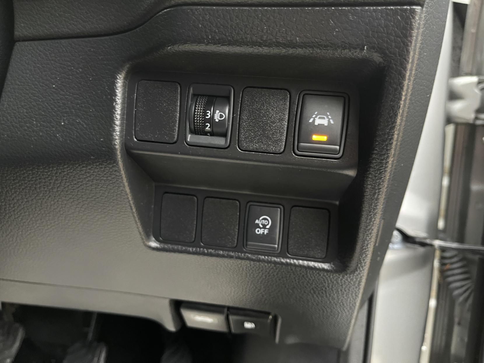 Nissan Qashqai 1.2 DIG-T Acenta SUV 5dr Petrol Manual Euro 6 (s/s) (115 ps)