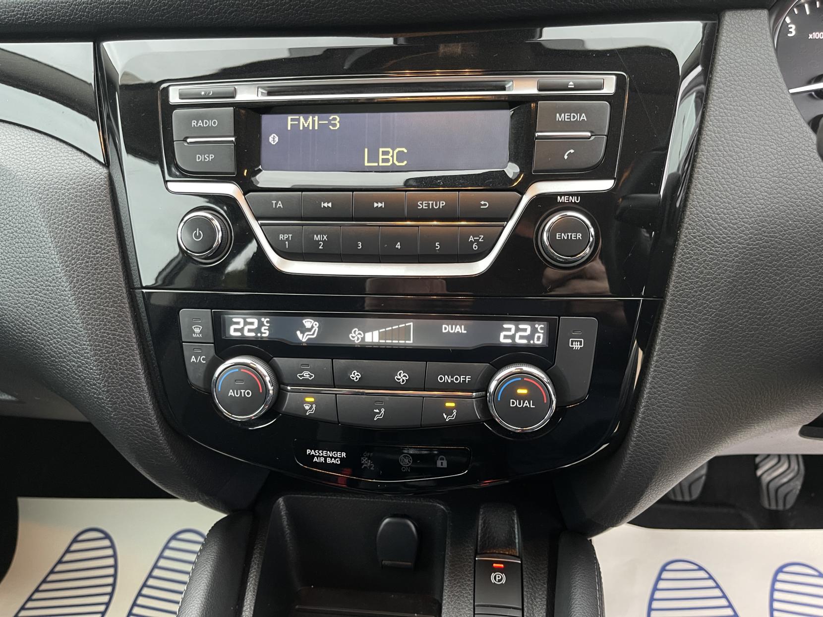 Nissan Qashqai 1.2 DIG-T Acenta SUV 5dr Petrol Manual Euro 6 (s/s) (115 ps)