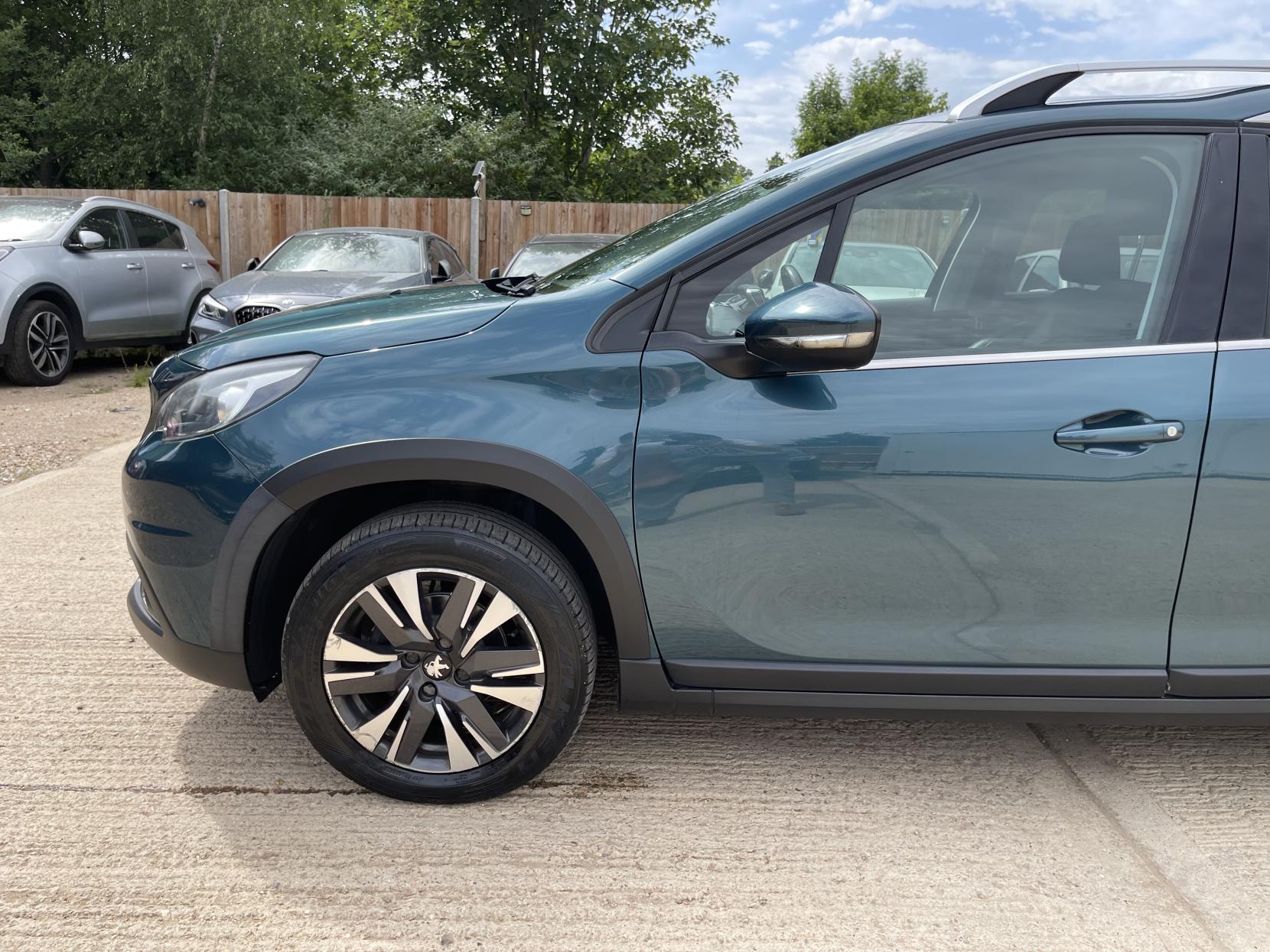 Peugeot 2008 1.2 PureTech Allure SUV 5dr Petrol Manual Euro 6 (82 ps)