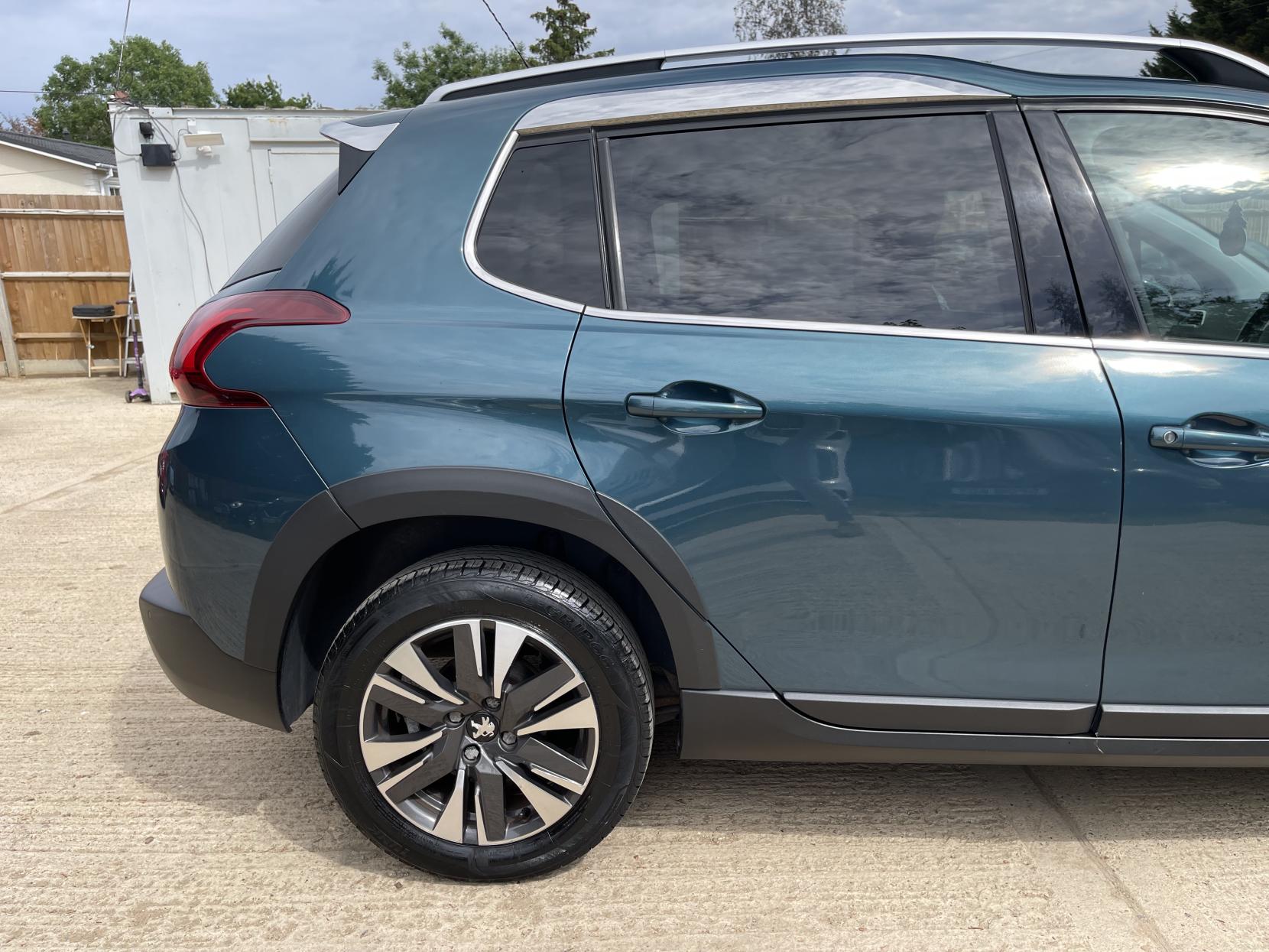 Peugeot 2008 1.2 PureTech Allure SUV 5dr Petrol Manual Euro 6 (82 ps)