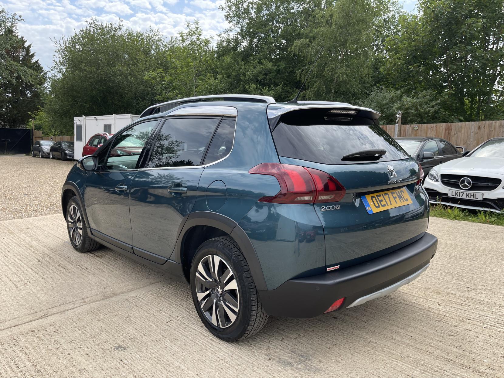 Peugeot 2008 1.2 PureTech Allure SUV 5dr Petrol Manual Euro 6 (82 ps)
