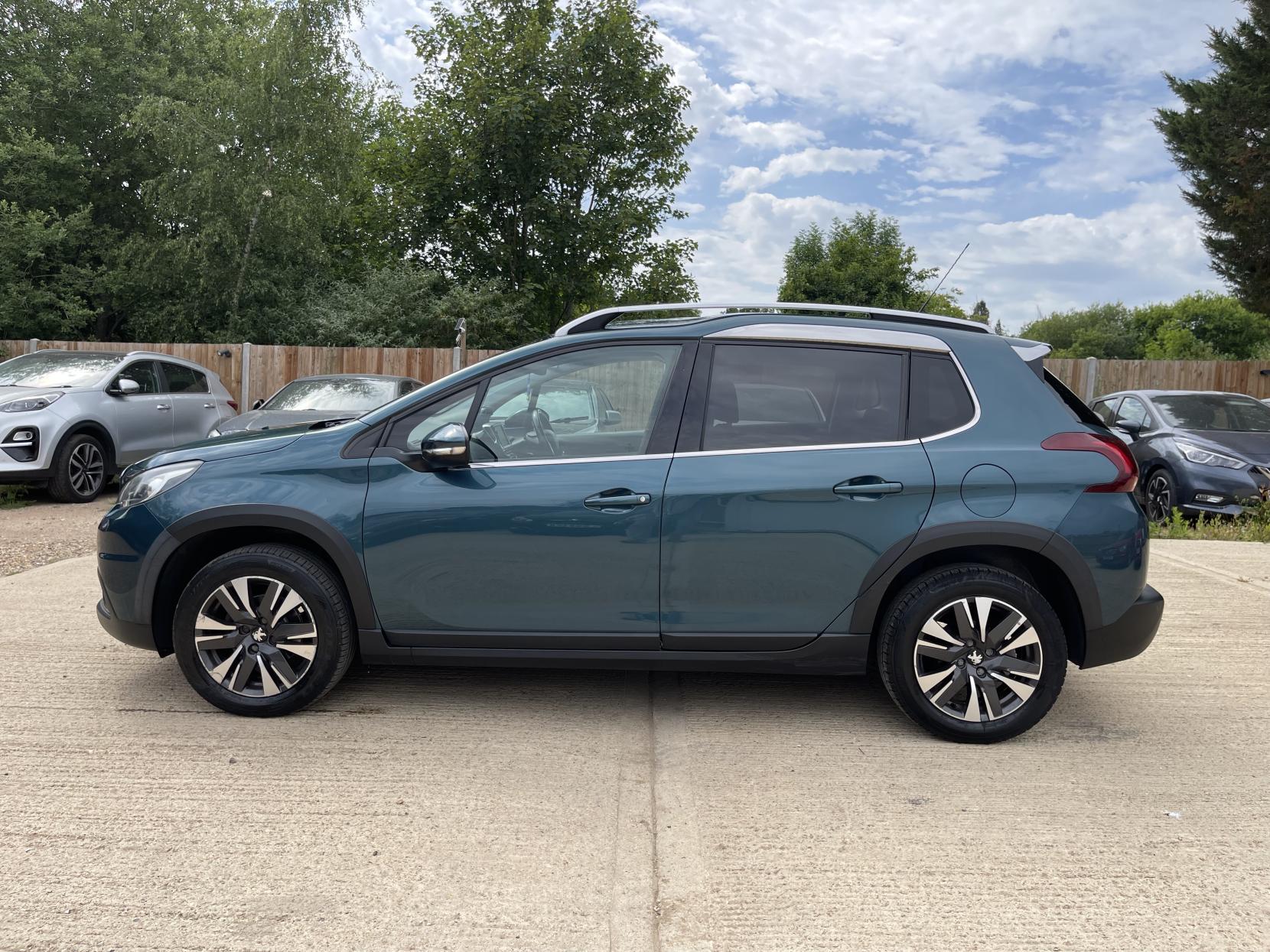 Peugeot 2008 1.2 PureTech Allure SUV 5dr Petrol Manual Euro 6 (82 ps)