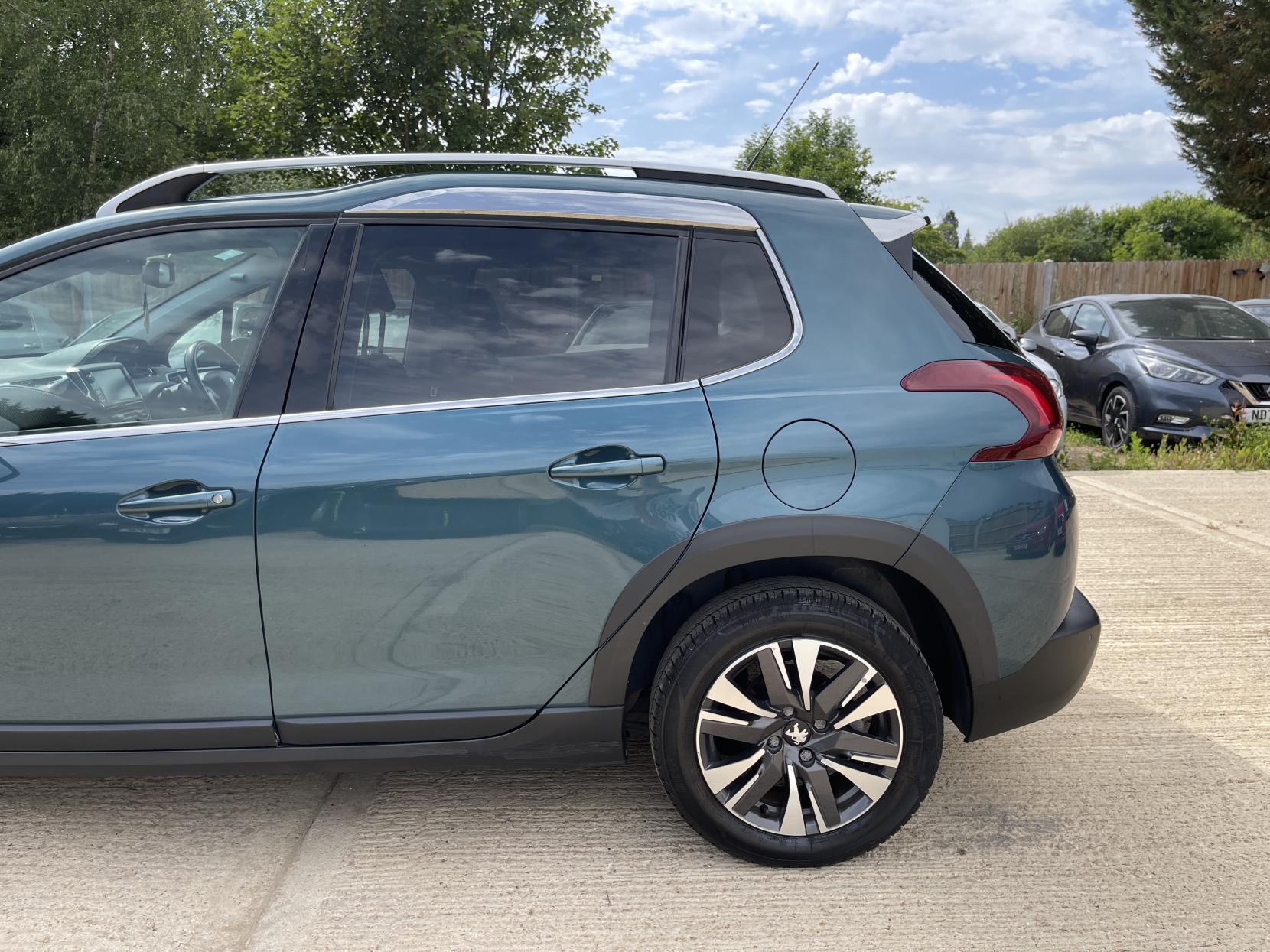 Peugeot 2008 1.2 PureTech Allure SUV 5dr Petrol Manual Euro 6 (82 ps)