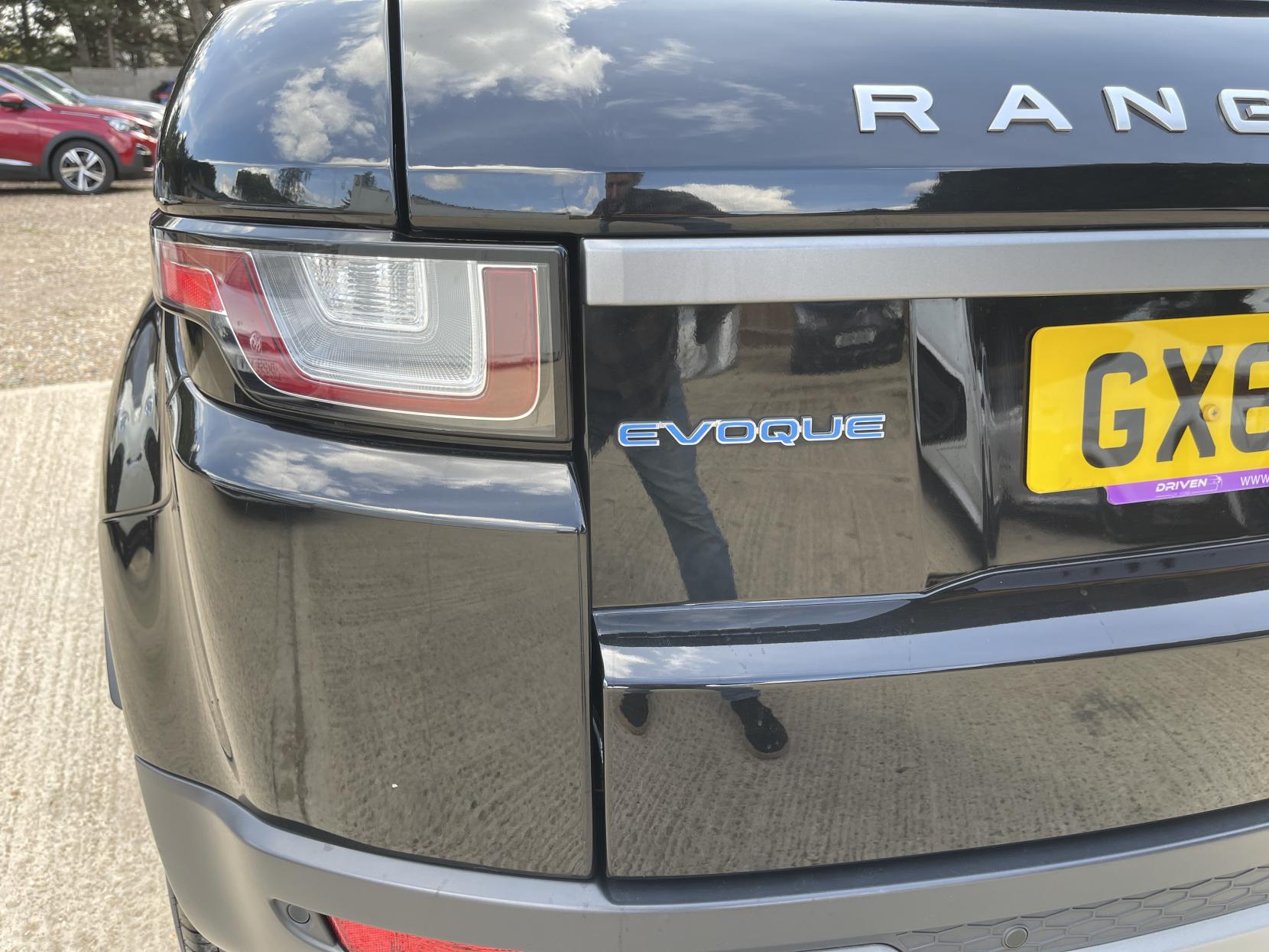 Land Rover Range Rover Evoque 2.0 eD4 SE SUV 5dr Diesel Manual FWD Euro 6 (s/s) (150 ps)