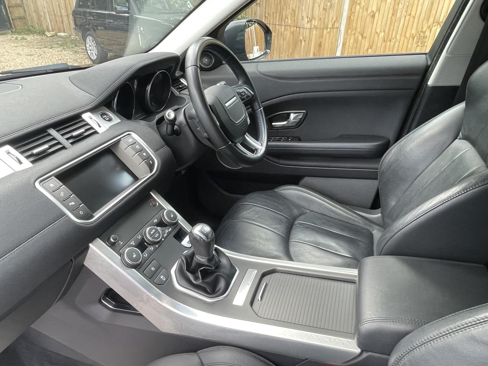 Land Rover Range Rover Evoque 2.0 eD4 SE SUV 5dr Diesel Manual FWD Euro 6 (s/s) (150 ps)