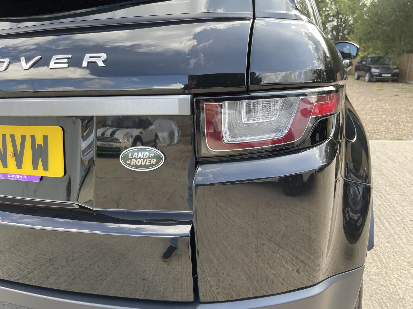 Land Rover Range Rover Evoque 2.0 eD4 SE SUV 5dr Diesel Manual FWD Euro 6 (s/s) (150 ps)