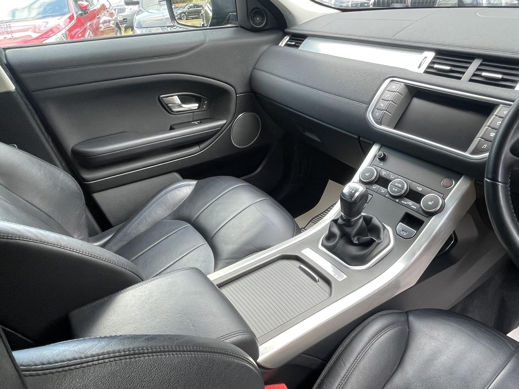 Land Rover Range Rover Evoque 2.0 eD4 SE SUV 5dr Diesel Manual FWD Euro 6 (s/s) (150 ps)