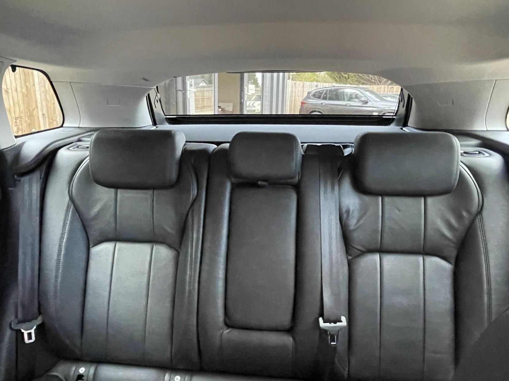 Land Rover Range Rover Evoque 2.0 eD4 SE SUV 5dr Diesel Manual FWD Euro 6 (s/s) (150 ps)