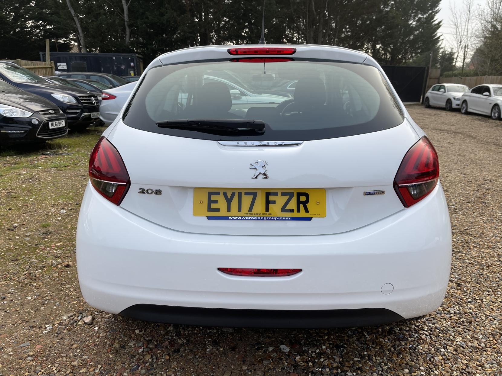 Peugeot 208 1.2 PureTech Access (a/c) Hatchback 3dr Petrol Manual Euro 6 (68 ps)
