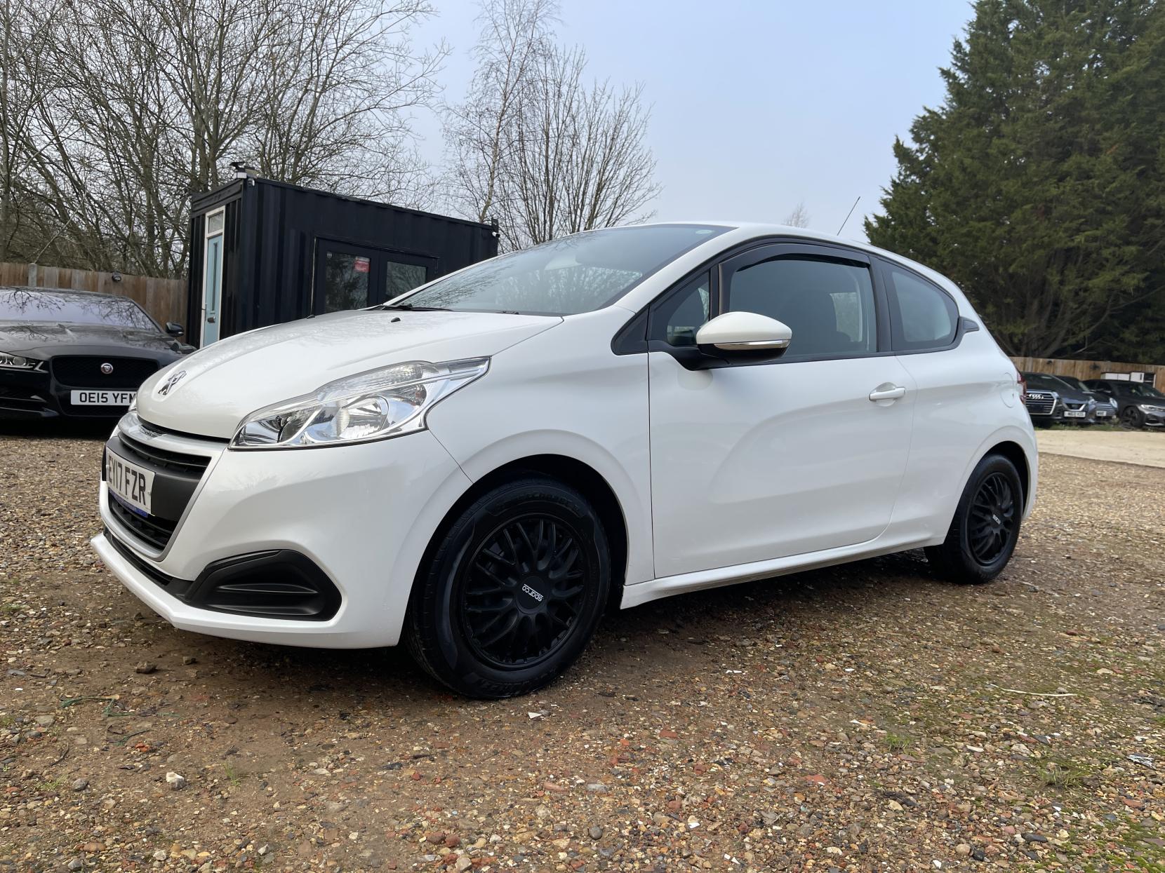 Peugeot 208 1.2 PureTech Access (a/c) Hatchback 3dr Petrol Manual Euro 6 (68 ps)