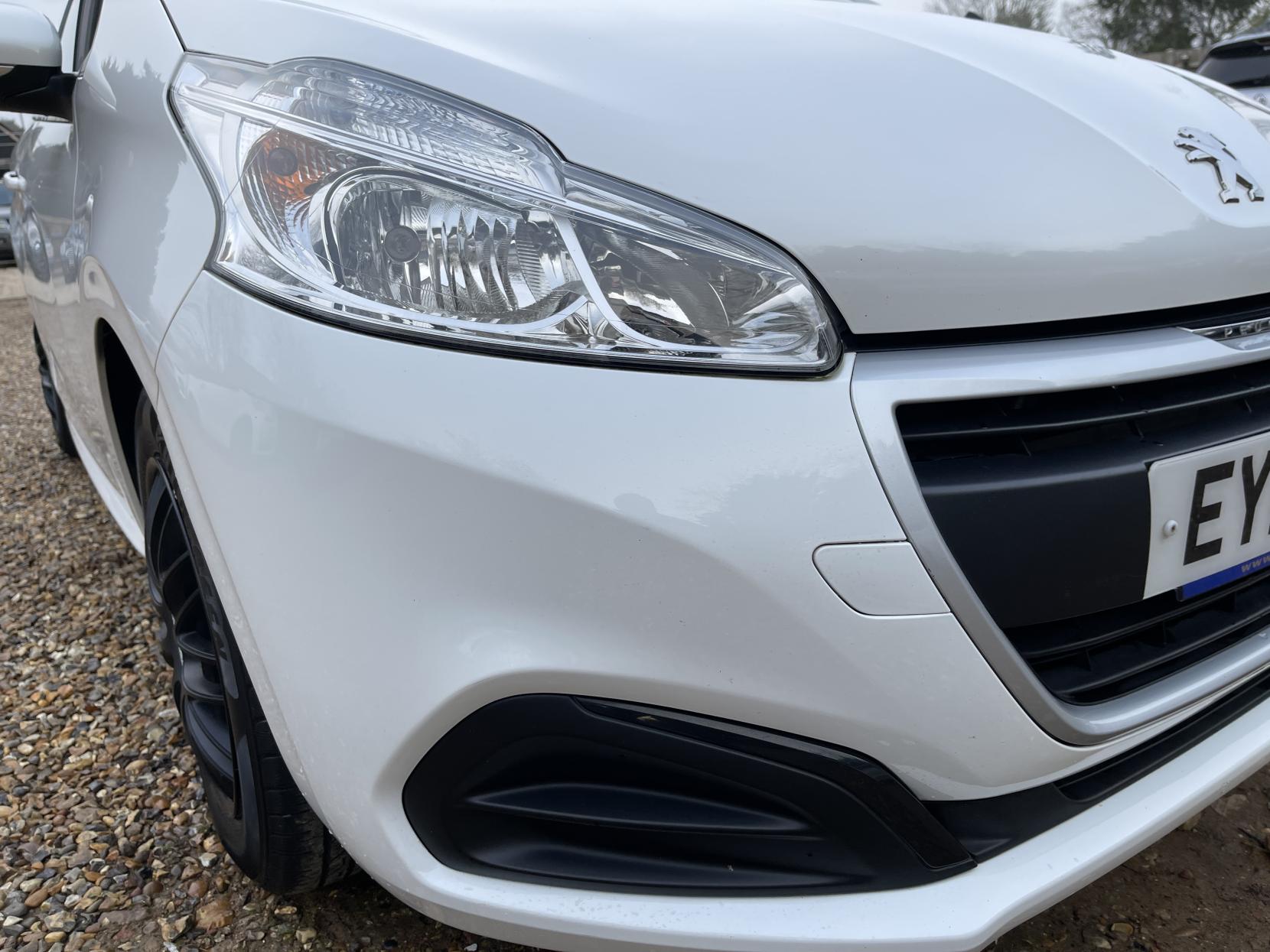 Peugeot 208 1.2 PureTech Access (a/c) Hatchback 3dr Petrol Manual Euro 6 (68 ps)