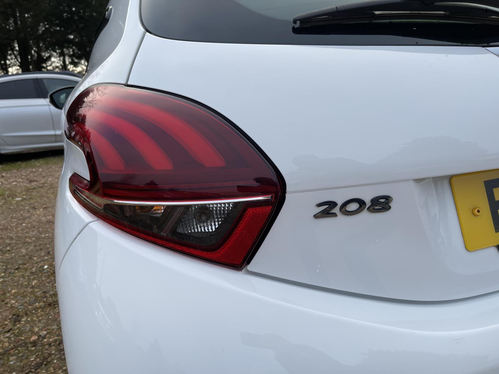 Peugeot 208 1.2 PureTech Access (a/c) Hatchback 3dr Petrol Manual Euro 6 (68 ps)