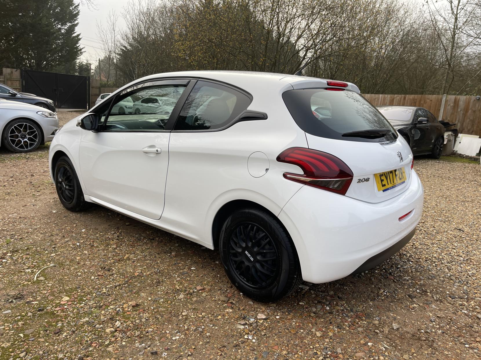 Peugeot 208 1.2 PureTech Access (a/c) Hatchback 3dr Petrol Manual Euro 6 (68 ps)