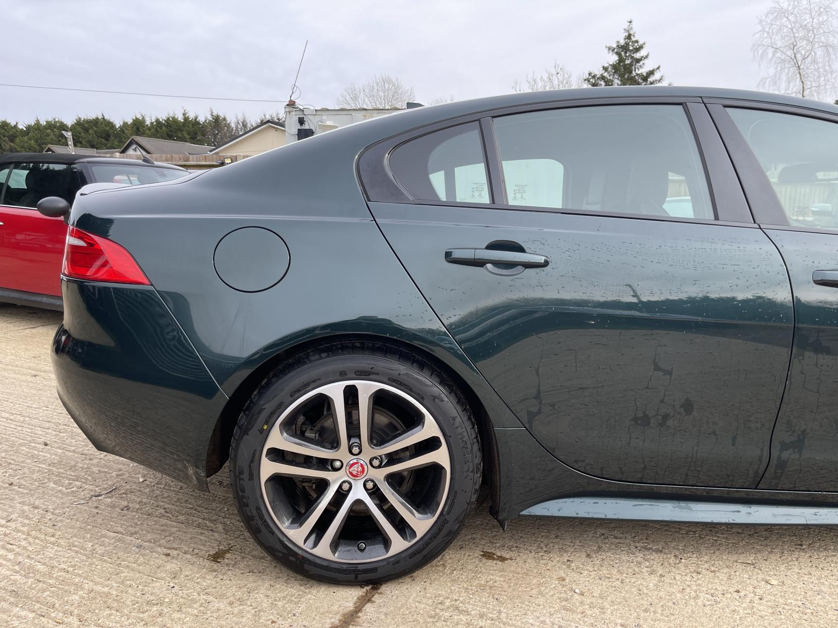 Jaguar XE 2.0d R-Sport Saloon 4dr Diesel Manual Euro 6 (s/s) (180 ps)