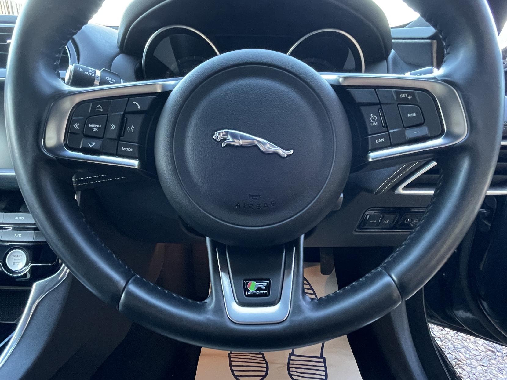 Jaguar XE 2.0d R-Sport Saloon 4dr Diesel Manual Euro 6 (s/s) (180 ps)