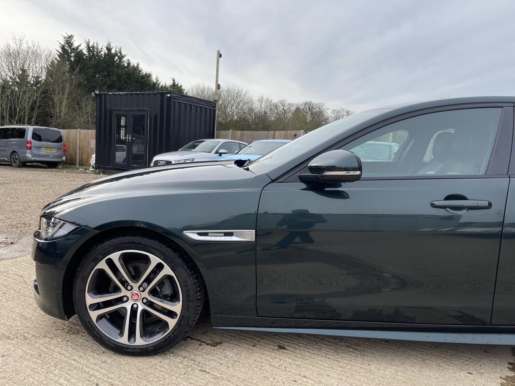 Jaguar XE 2.0d R-Sport Saloon 4dr Diesel Manual Euro 6 (s/s) (180 ps)