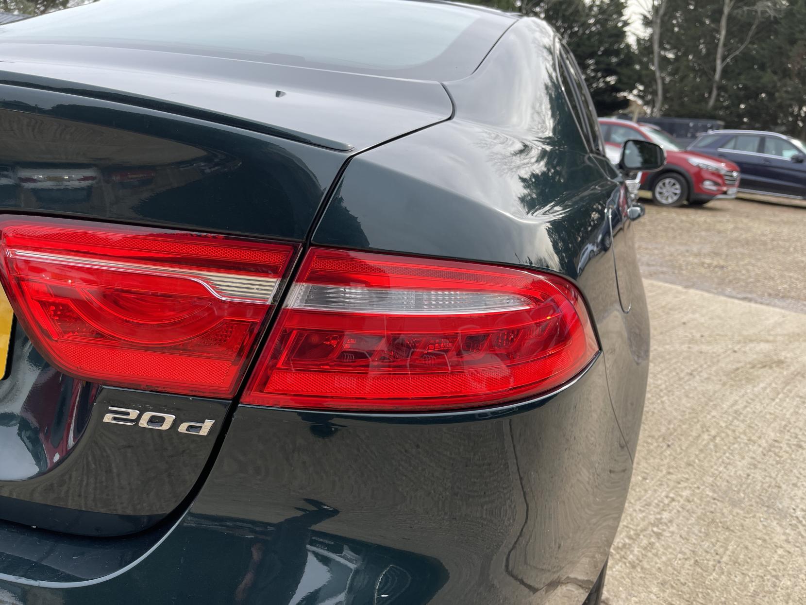 Jaguar XE 2.0d R-Sport Saloon 4dr Diesel Manual Euro 6 (s/s) (180 ps)